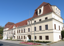 Schloss Göpfritz und Pfk. hl. Johannes Nepomuk
